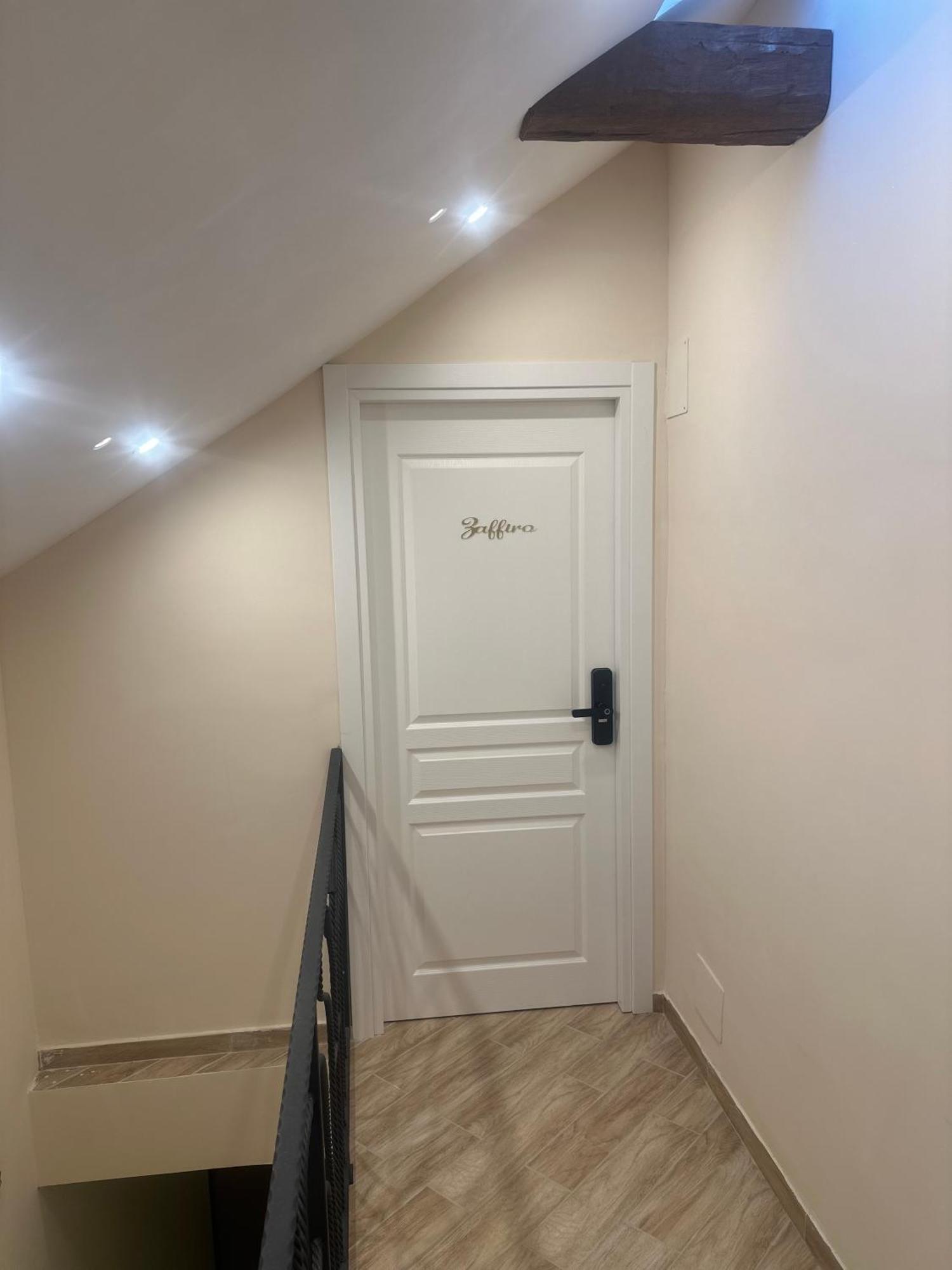 Attic Room Napoli Dış mekan fotoğraf